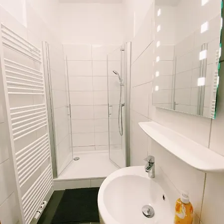 Gaestehaus Am Museumshafen Apartment *