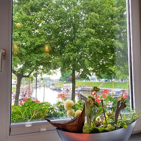 Gaestehaus Am Museumshafen Apartment *